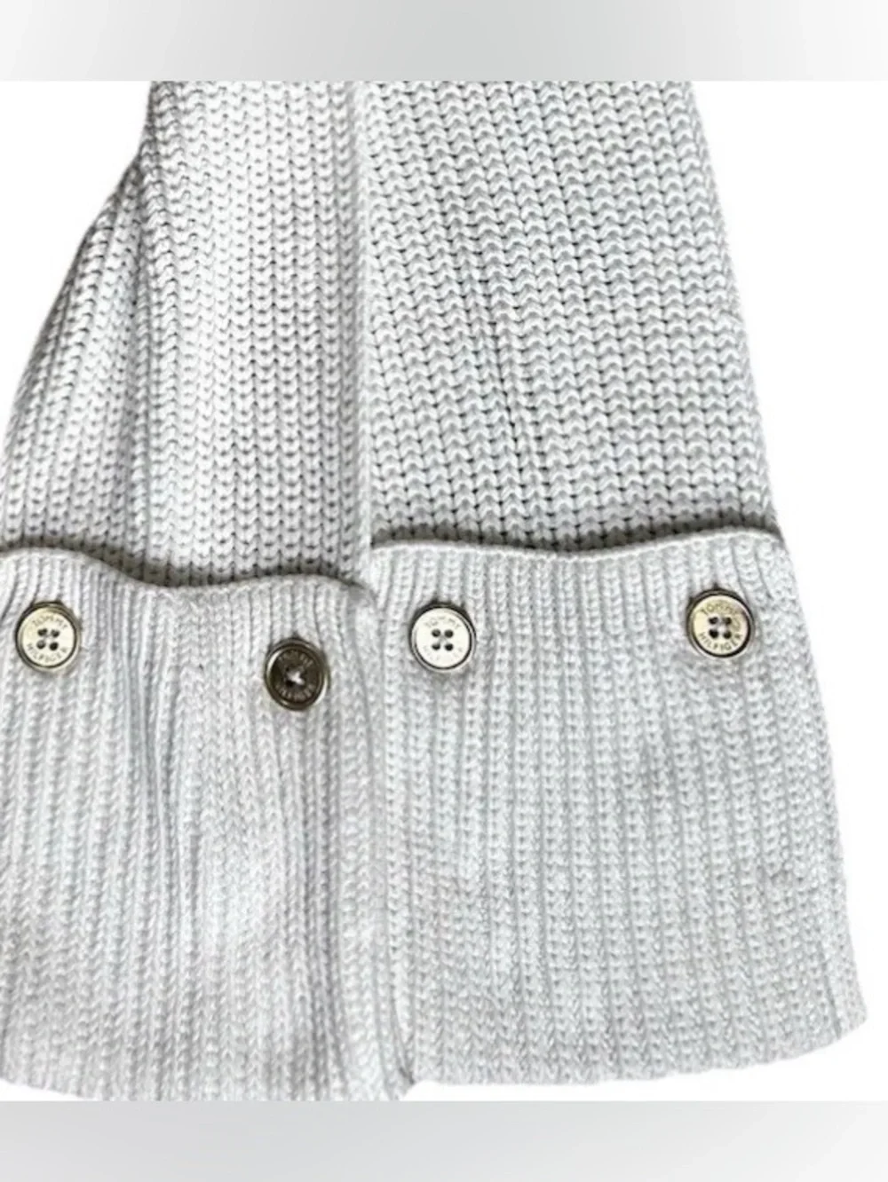 Tommy Hilfiger White Knit scarf with Gold Button